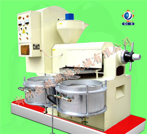 企鵝小型榨油機(jī)來(lái)料加工年賺數(shù)十萬(wàn)(圖1)